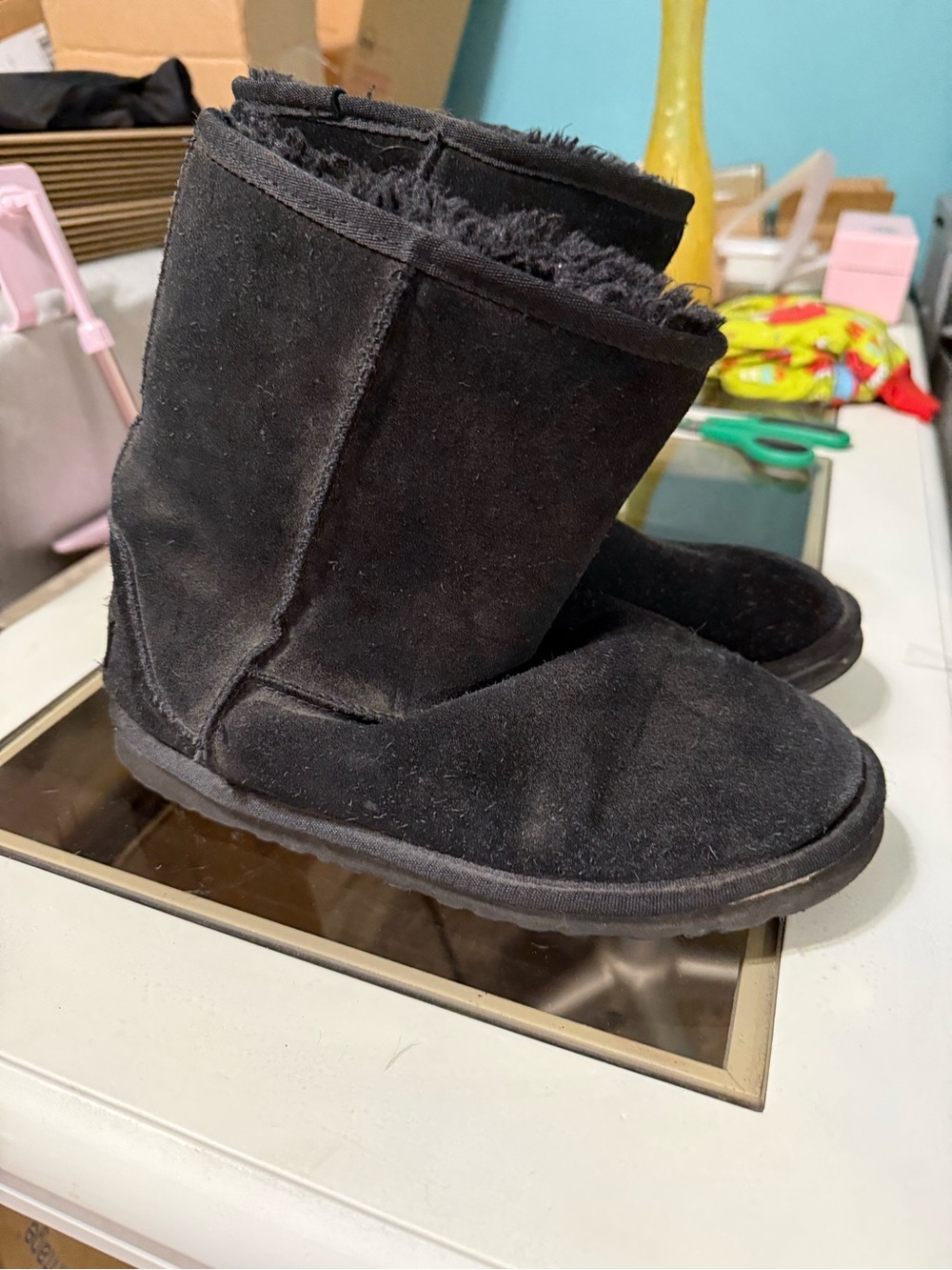 UGG Australia Classic Short 5825 Black Suede Sheepskin Boots Women’s 9